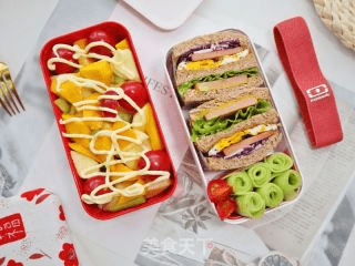 快手简单全麦三明治+水果沙拉便当的做法