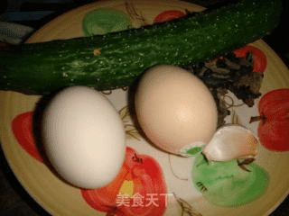 黄瓜木耳炒鸡蛋的做法